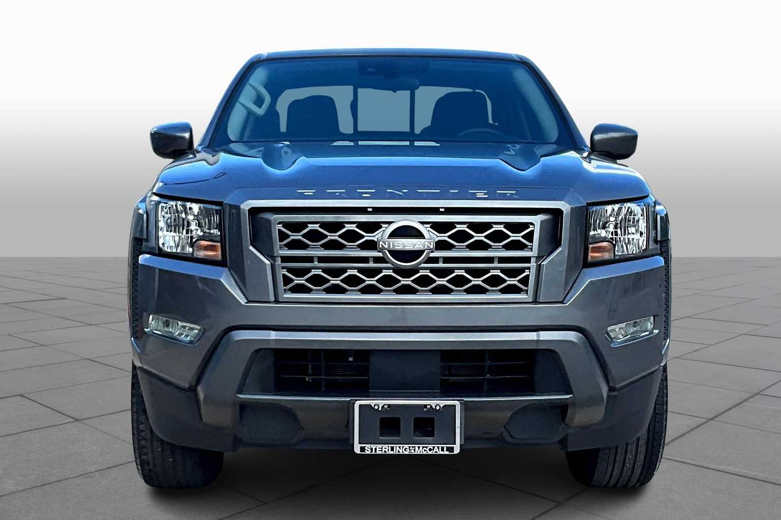 2024 Nissan Frontier SV photo 3