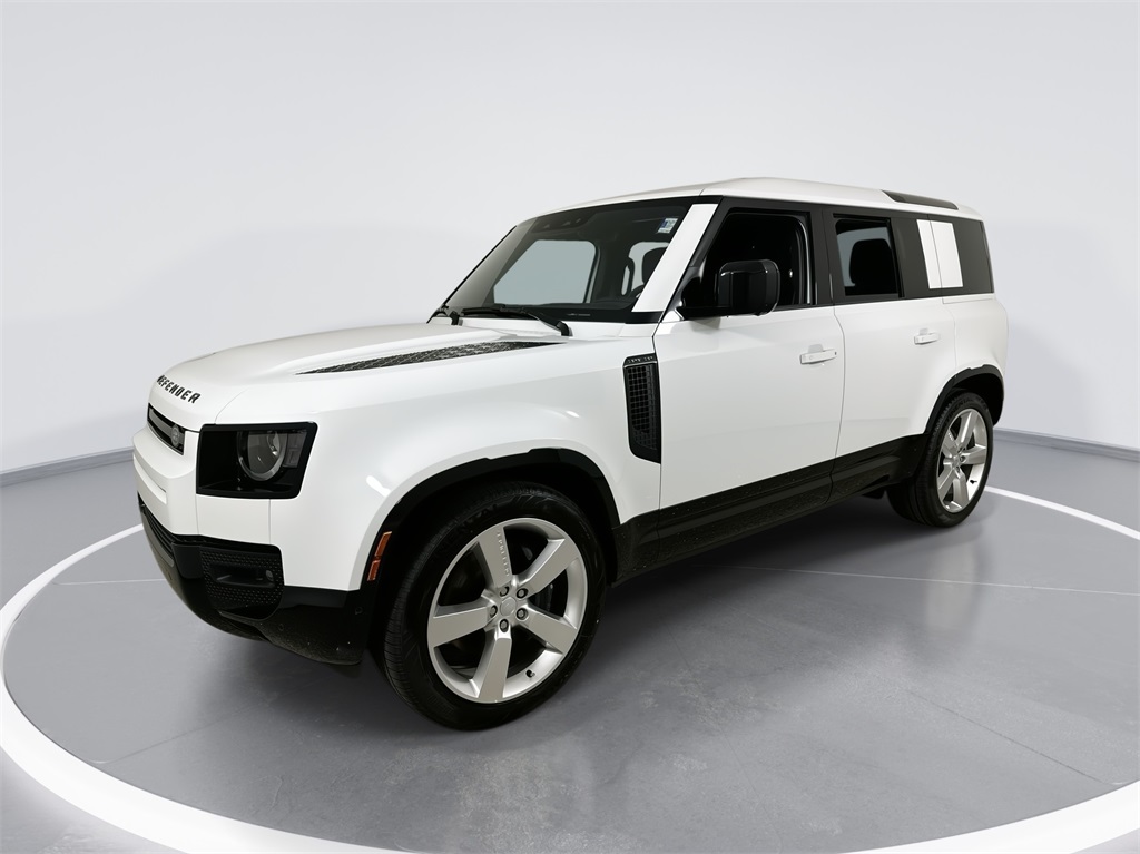 2025 Land Rover Defender X-Dynamic SE's photo