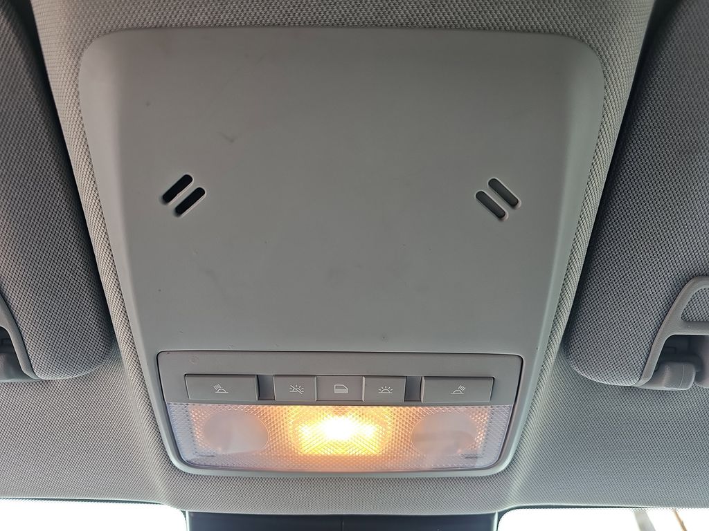 2022 Chevrolet Trax LS photo 30