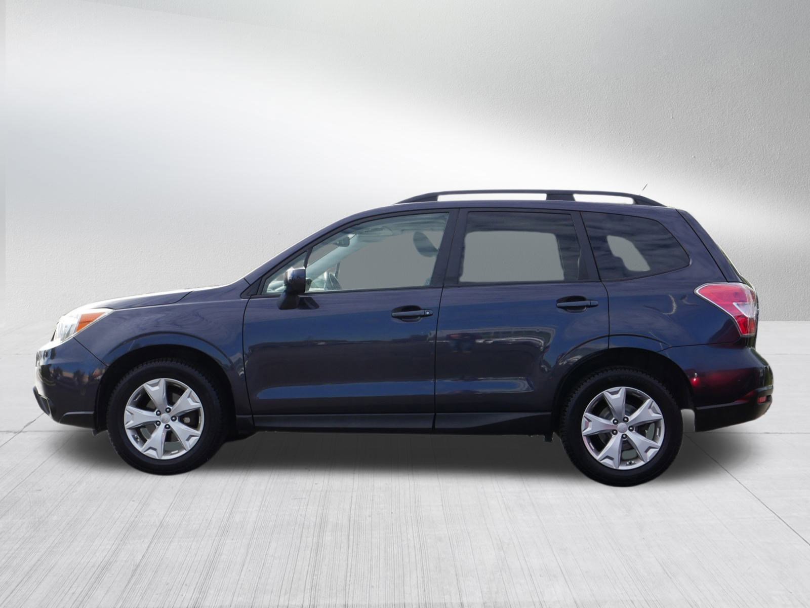 2015 Subaru Forester 2.5i Premium photo 4
