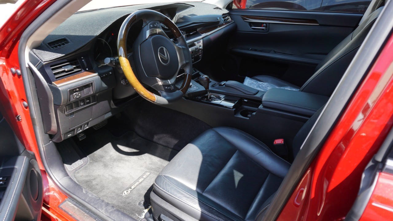 2014 Lexus ES 350 photo 5