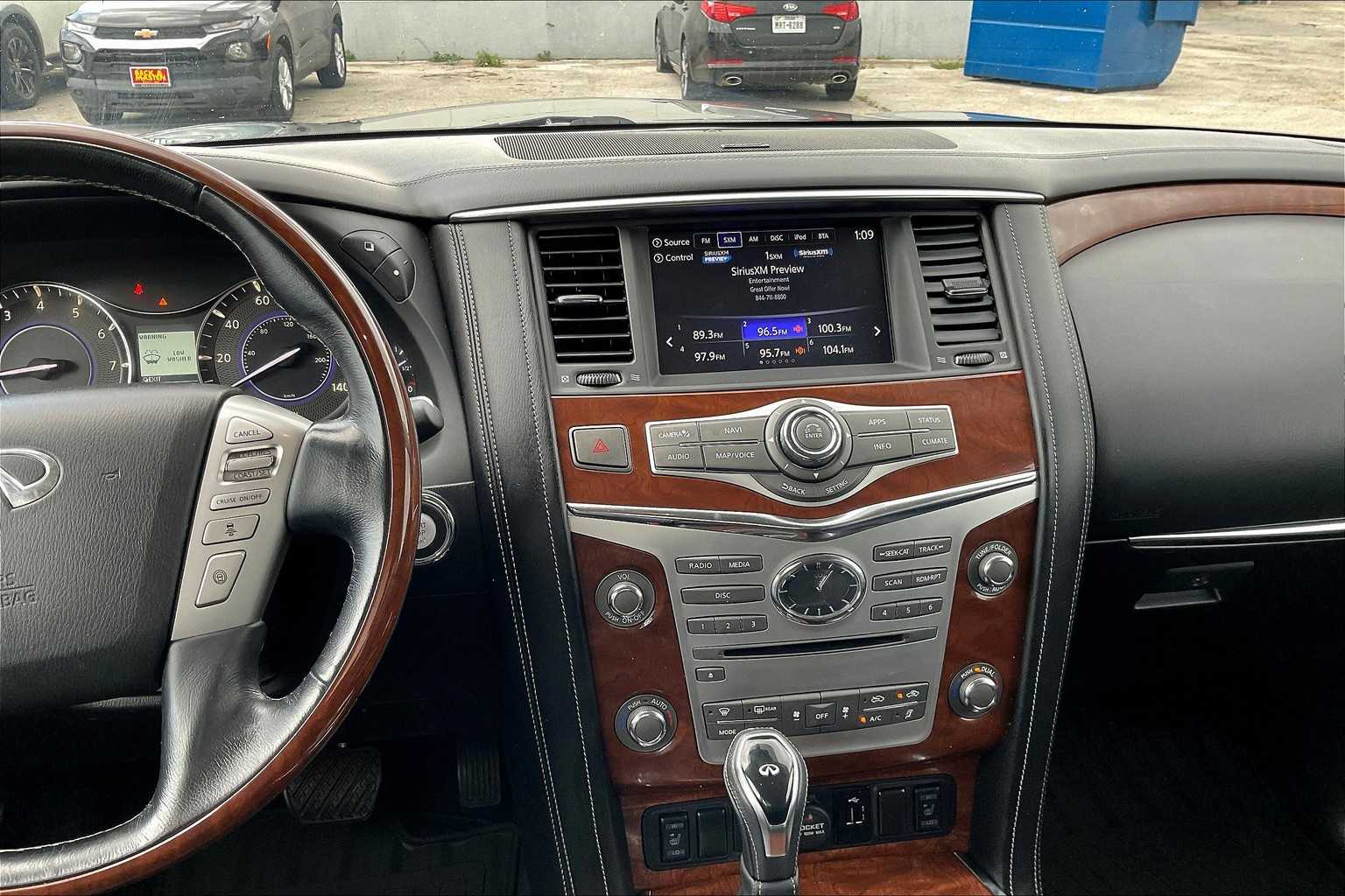 2019 Infiniti QX80 Luxe photo 6