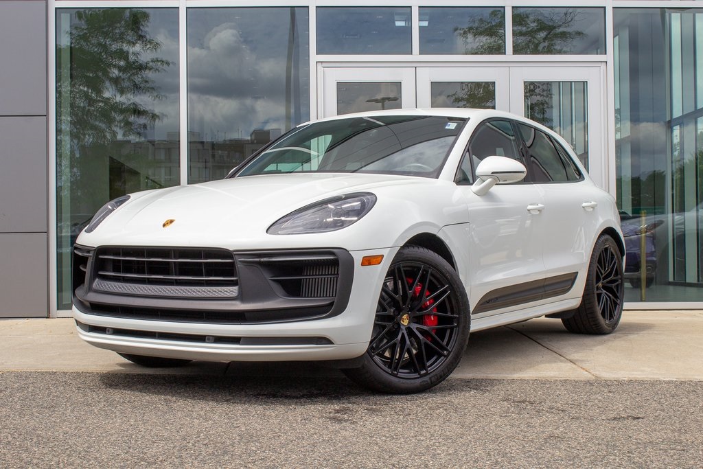 2022 Porsche Macan