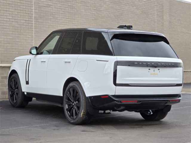 2025 Land Rover Range Rover SE photo 2