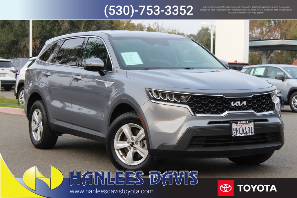2023 Kia Sorento LX's photo