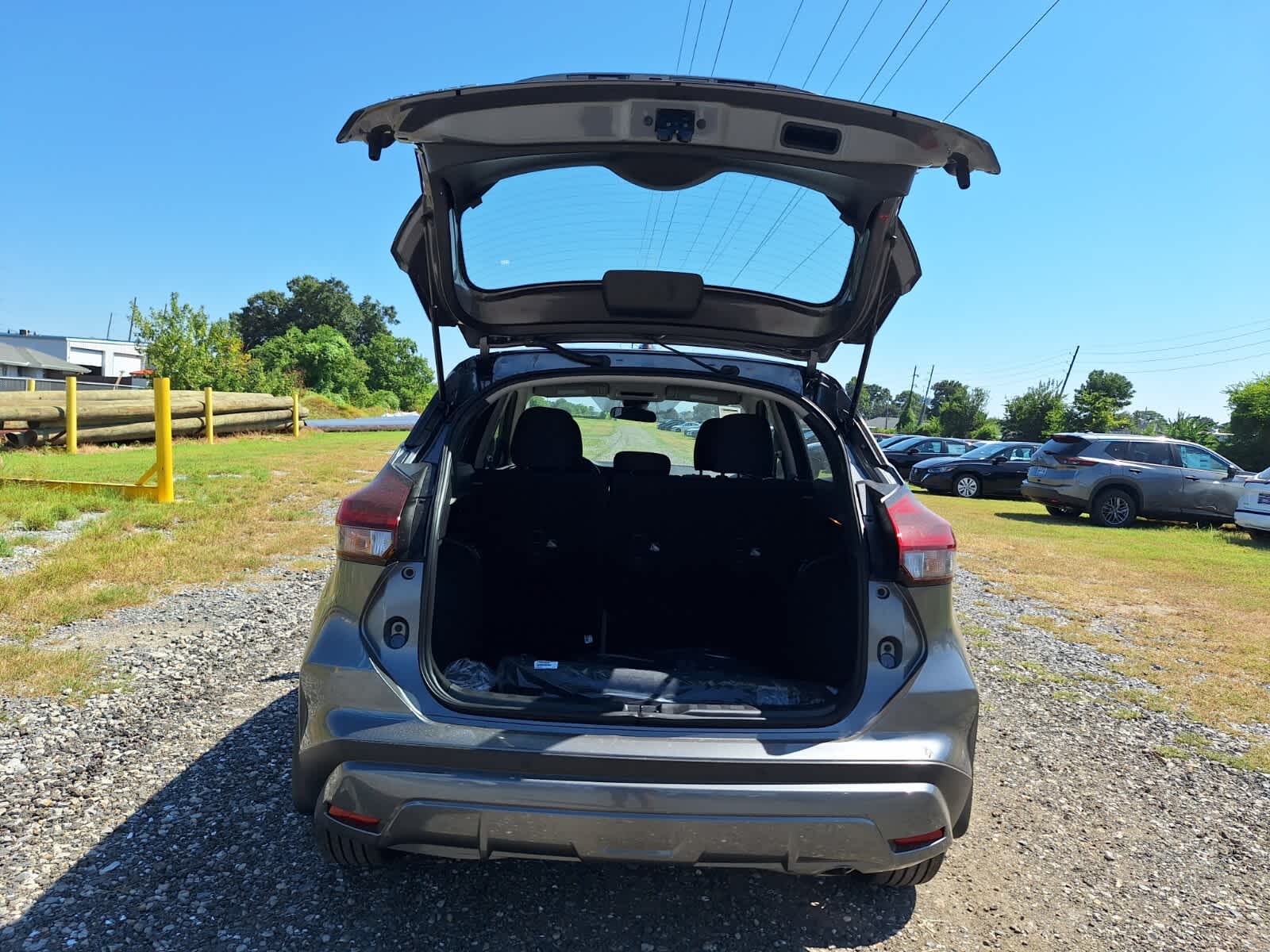 2025 Nissan Kicks Play S photo 25