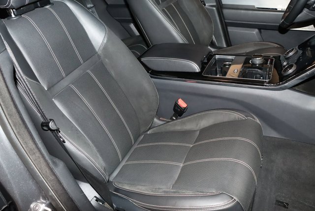 2018 Land Rover Range Rover Velar R-Dynamic SE photo 26