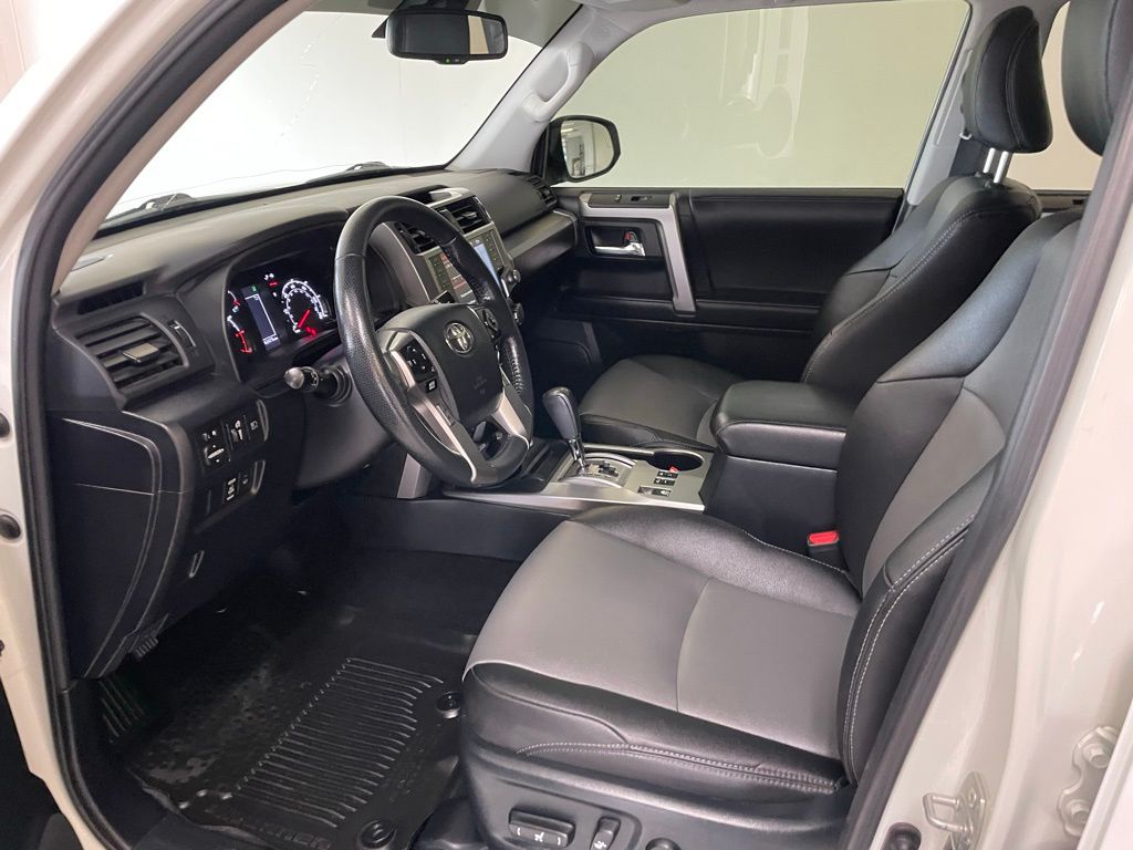 2023 Toyota 4Runner SR5 Premium photo 12