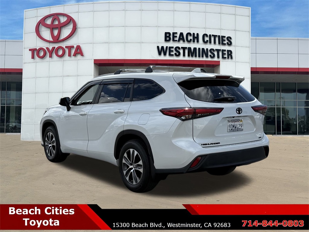 2023 Toyota Highlander XLE photo 6