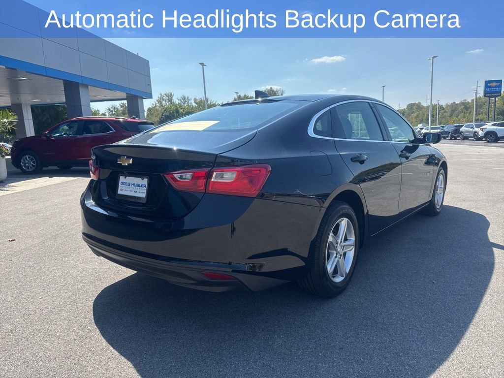 2022 Chevrolet Malibu LS photo 2
