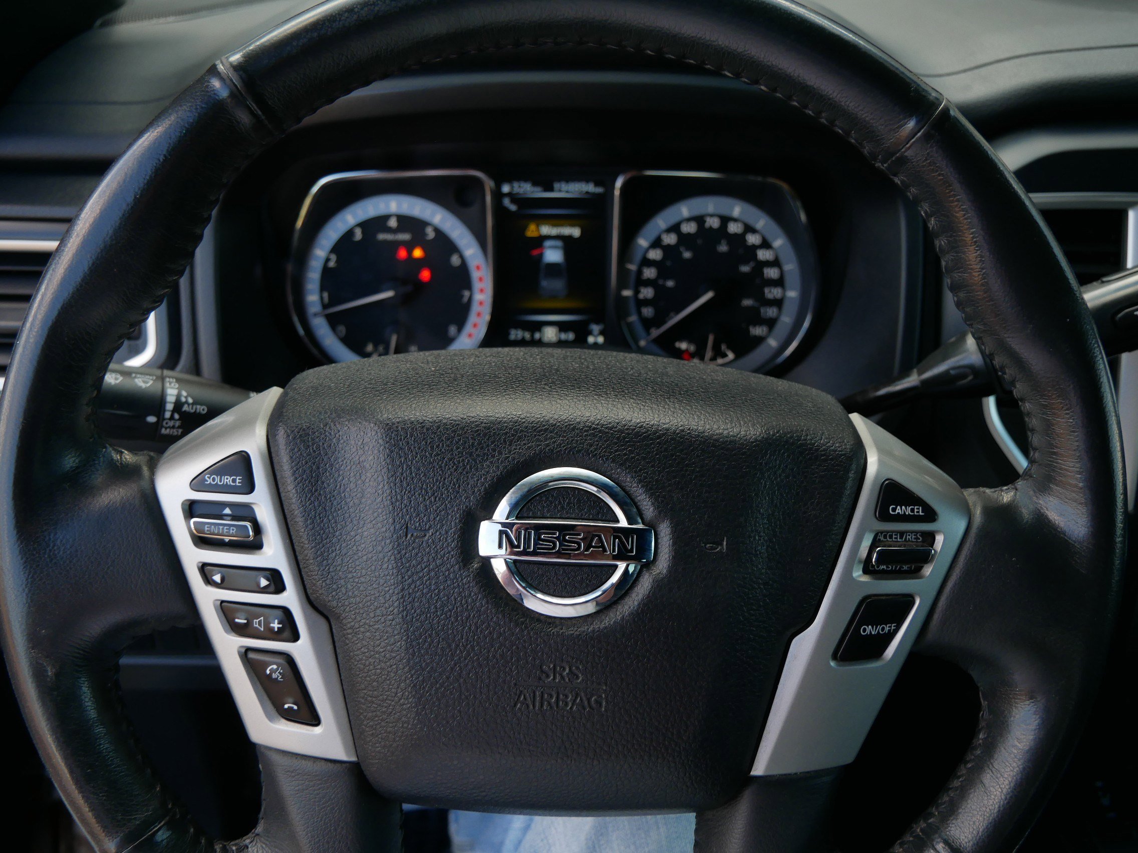 2018 Nissan Titan SV photo 30