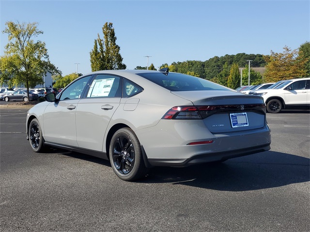 2025 Honda Accord SE photo 4