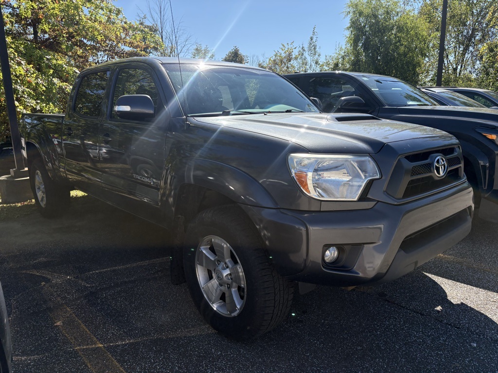 2015 Toyota Tacoma Base photo 2