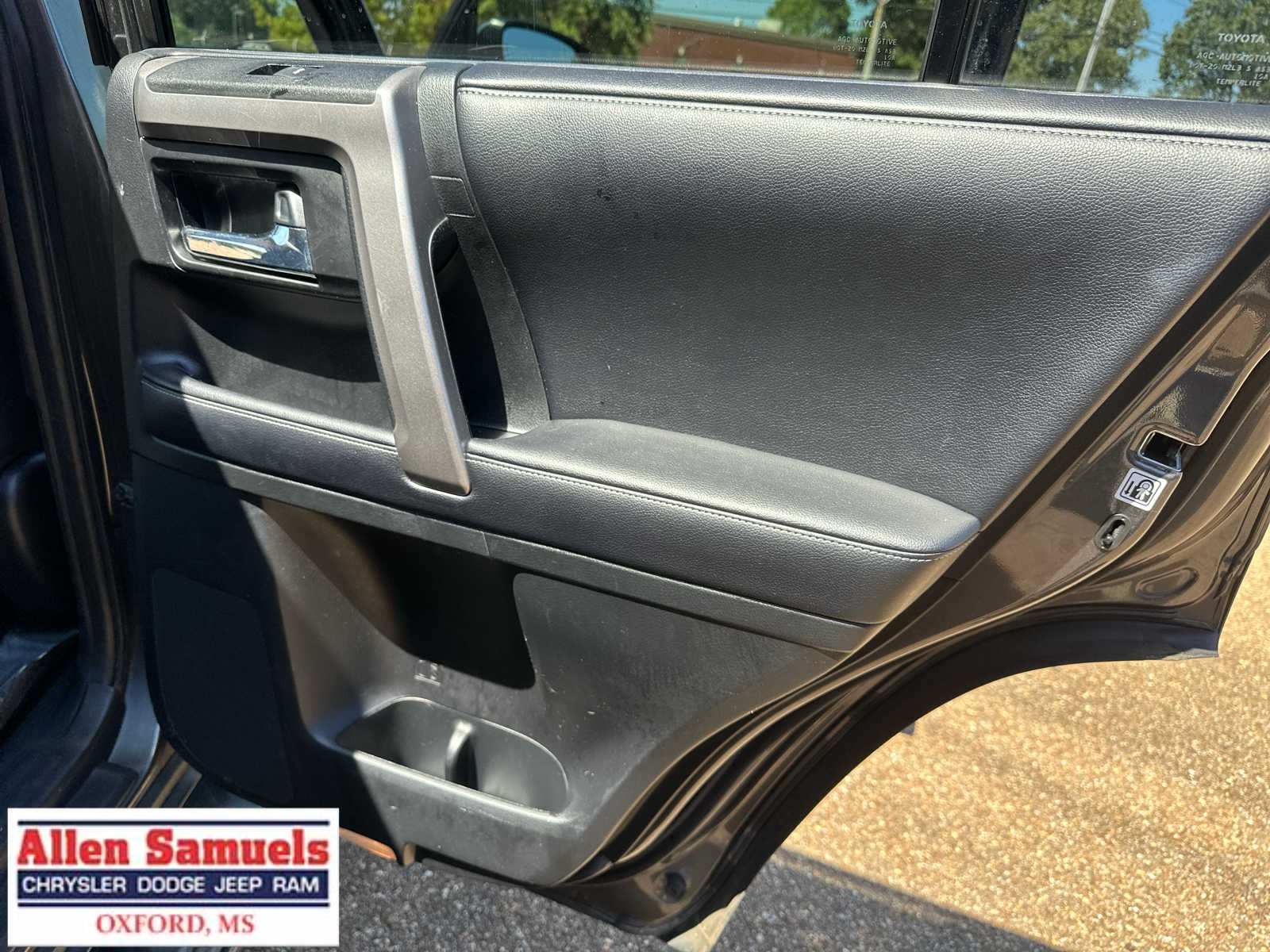 2019 Toyota 4Runner SR5 photo 20