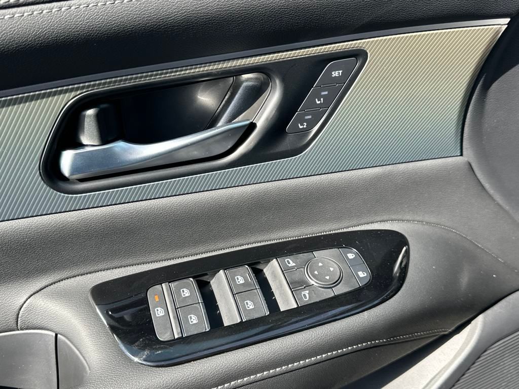 2025 Nissan Murano SL photo 12