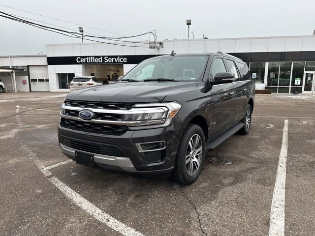 2024 Ford Expedition Limited's photo
