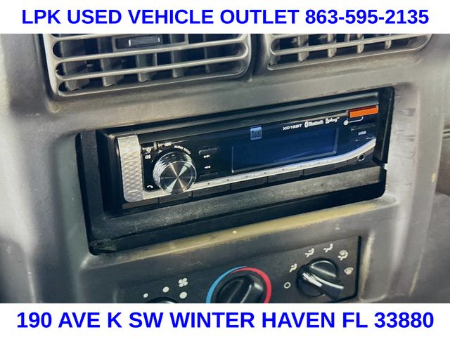 2001 Jeep Wrangler SE photo 11