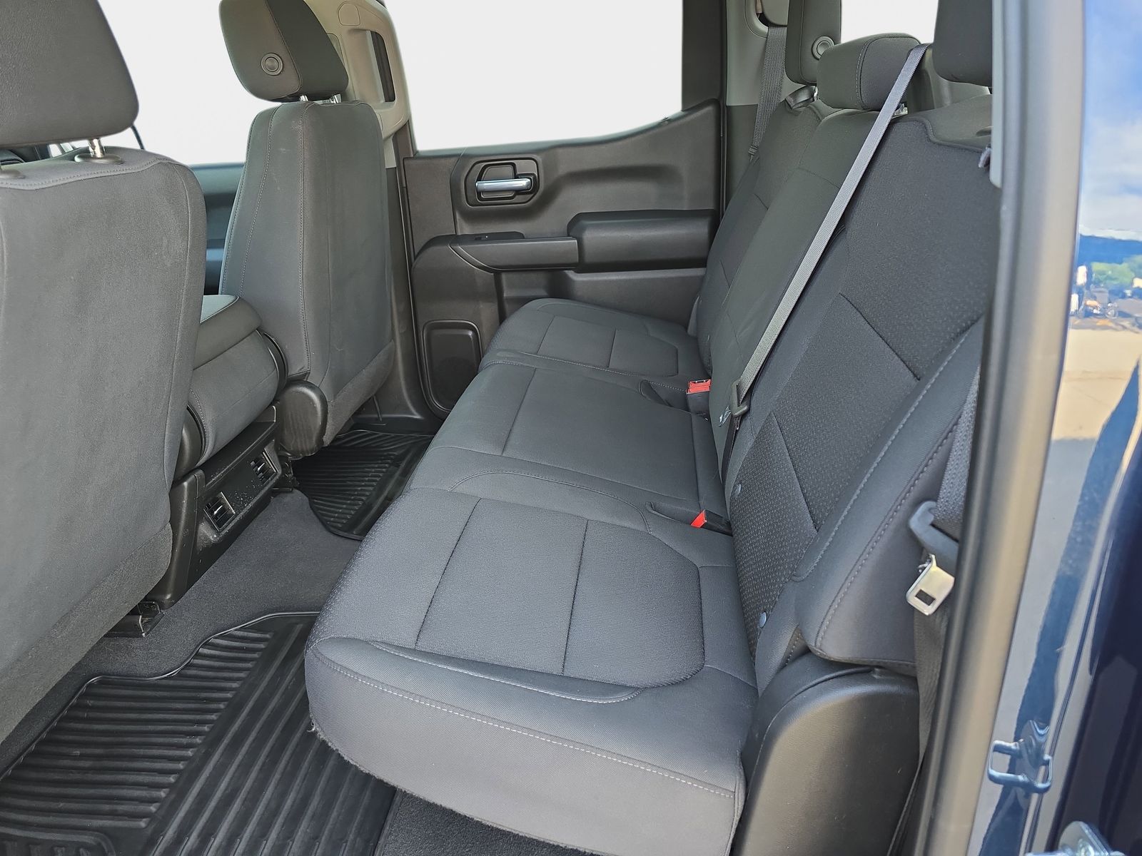 2021 Chevrolet Silverado 1500 Custom photo 12