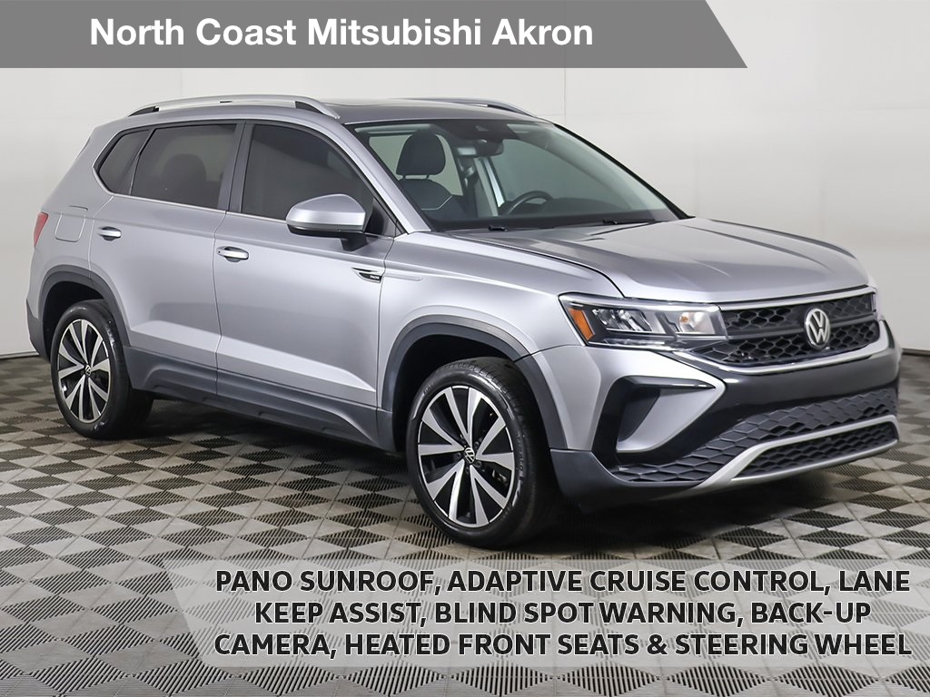 2023 Volkswagen Taos SE's photo