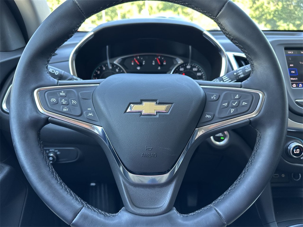 2023 Chevrolet Equinox LT photo 2