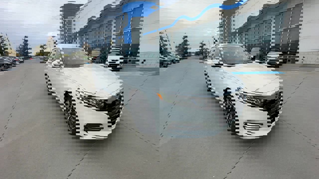2019 Honda Accord Hybrid photo 2