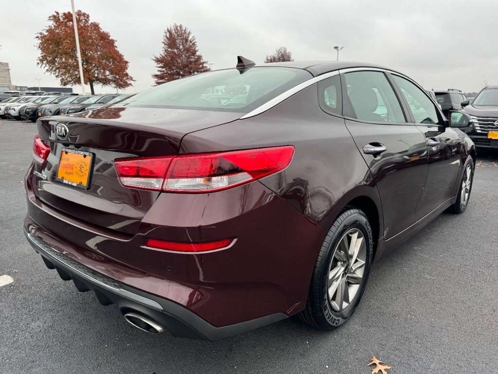 2020 Kia Optima LX photo 3