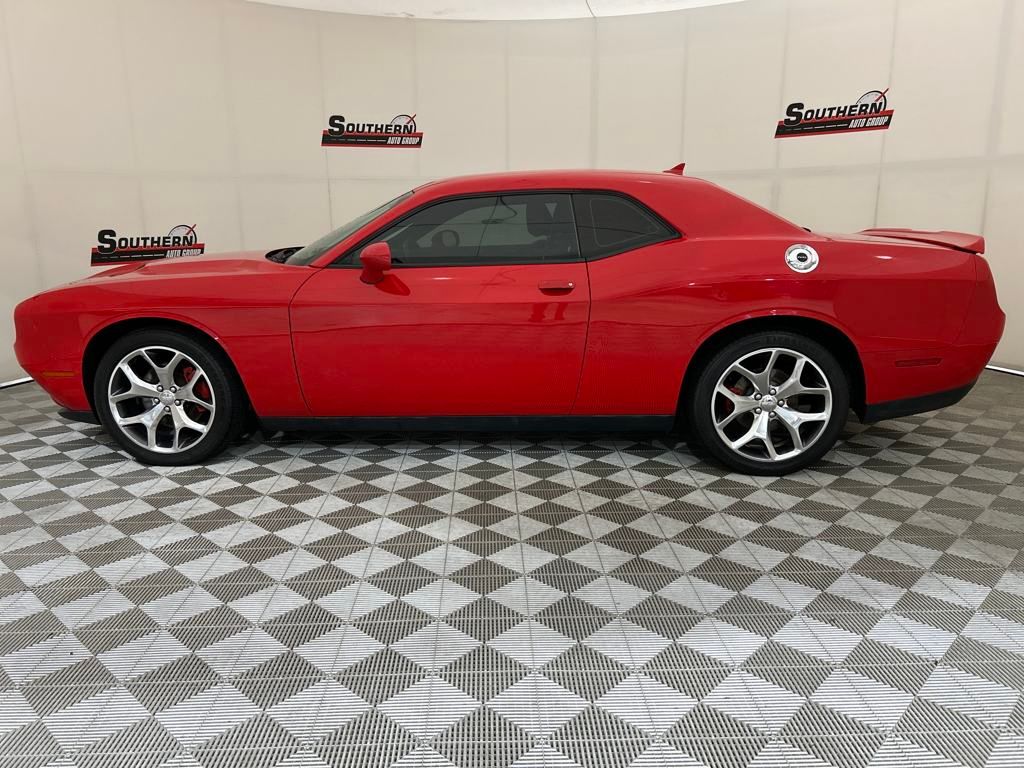 2015 Dodge Challenger SXT Plus photo 15