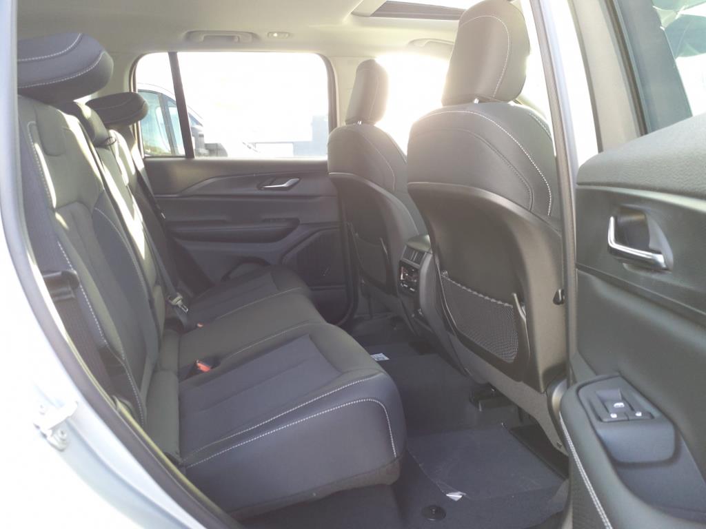 2024 Jeep Grand Cherokee Laredo photo 10