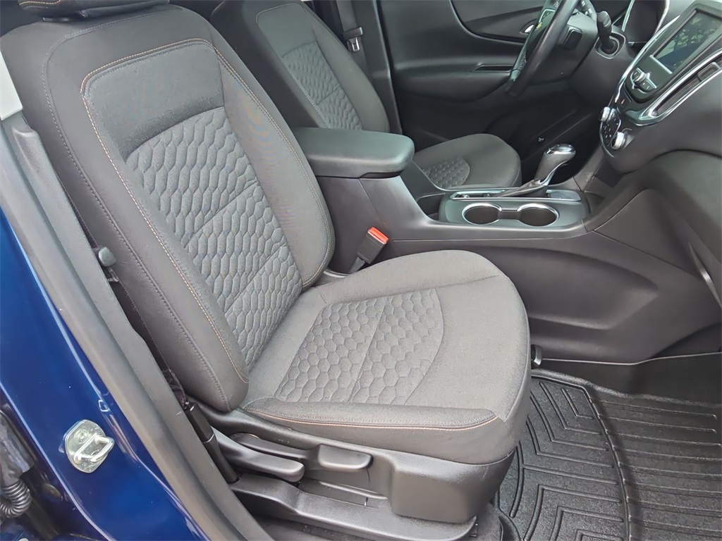 2021 Chevrolet Equinox LT photo 28