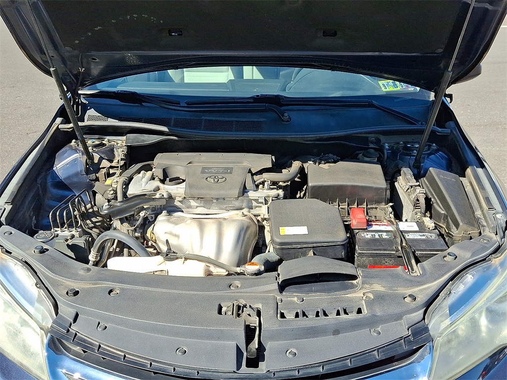 2016 Toyota Camry LE photo 24