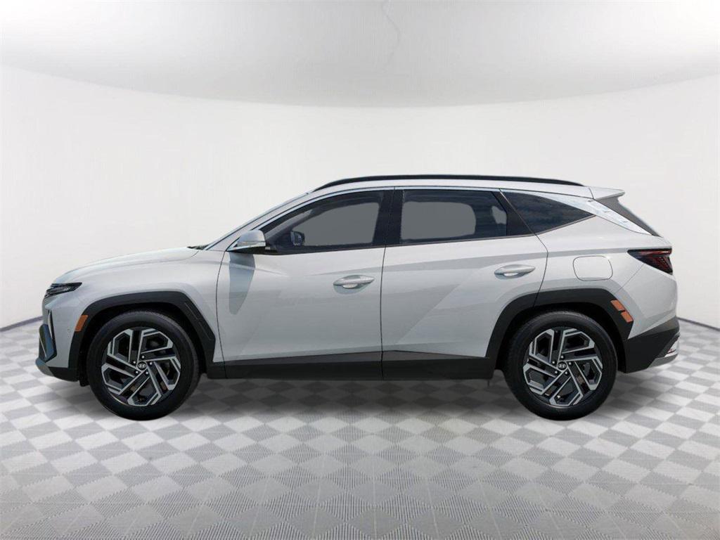 2026 Hyundai Tucson Hybrid Limited photo 2