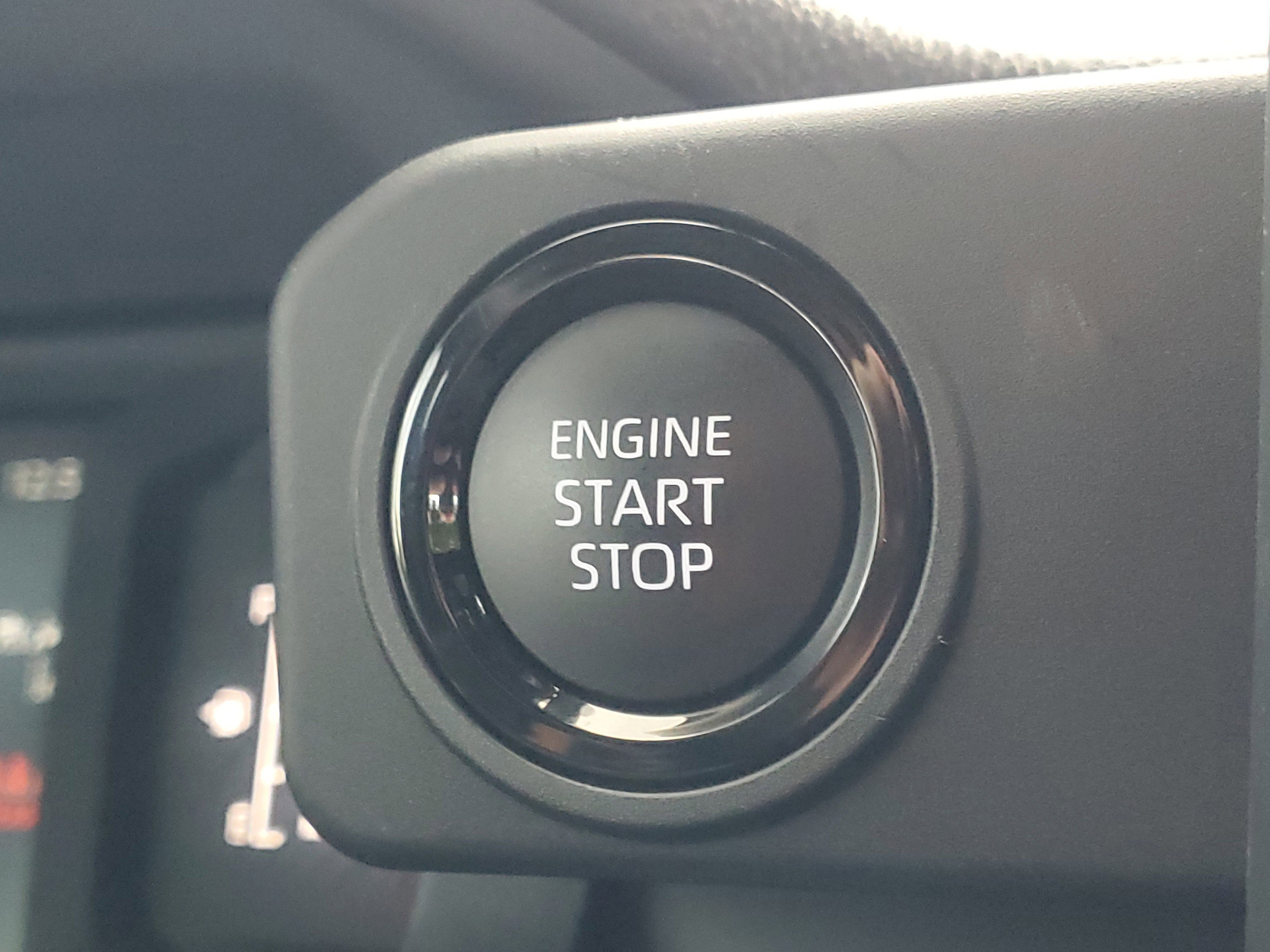 2024 Toyota Tacoma SR5 photo 8