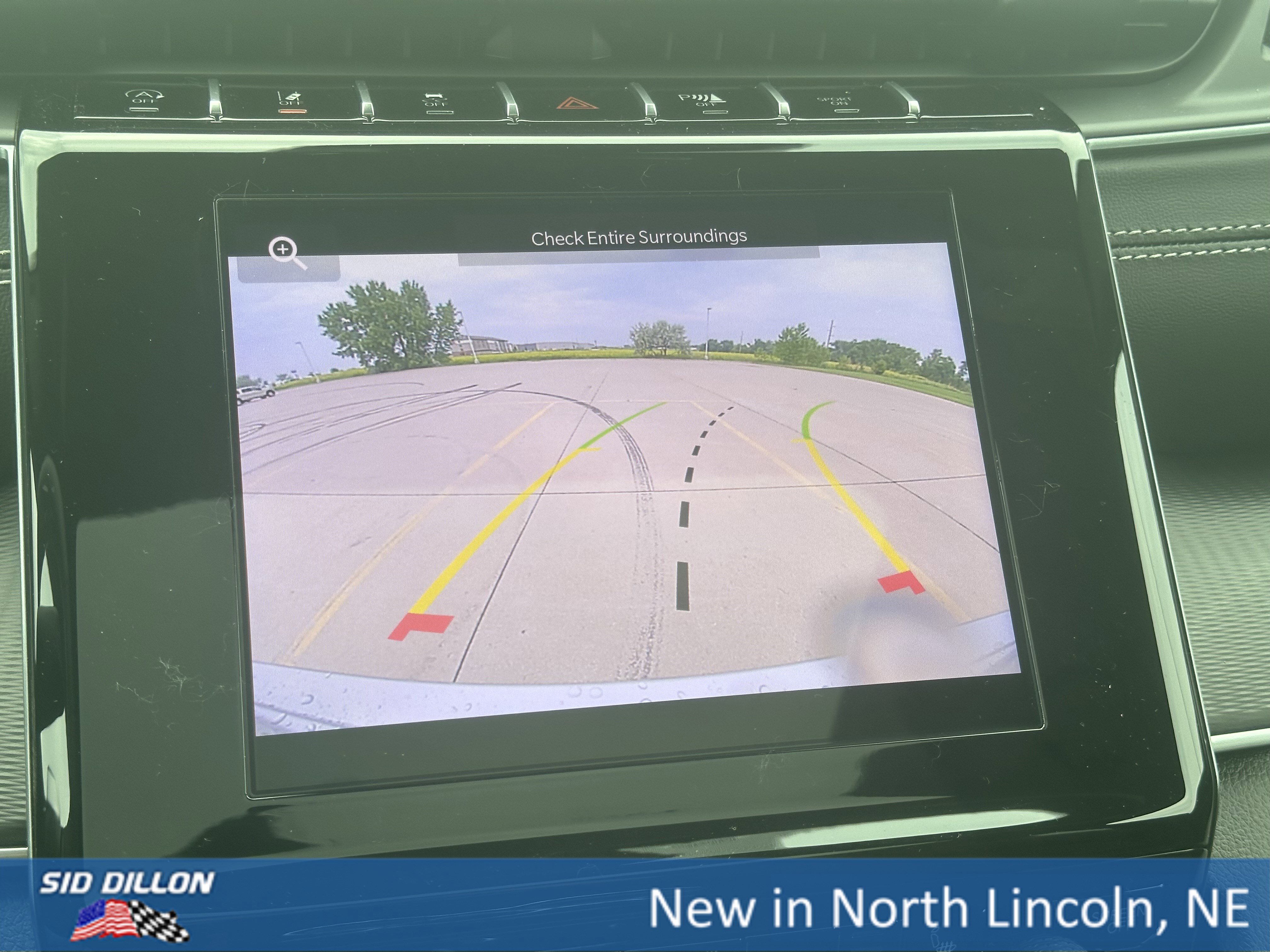 2025 Jeep Grand Cherokee Altitude photo 8