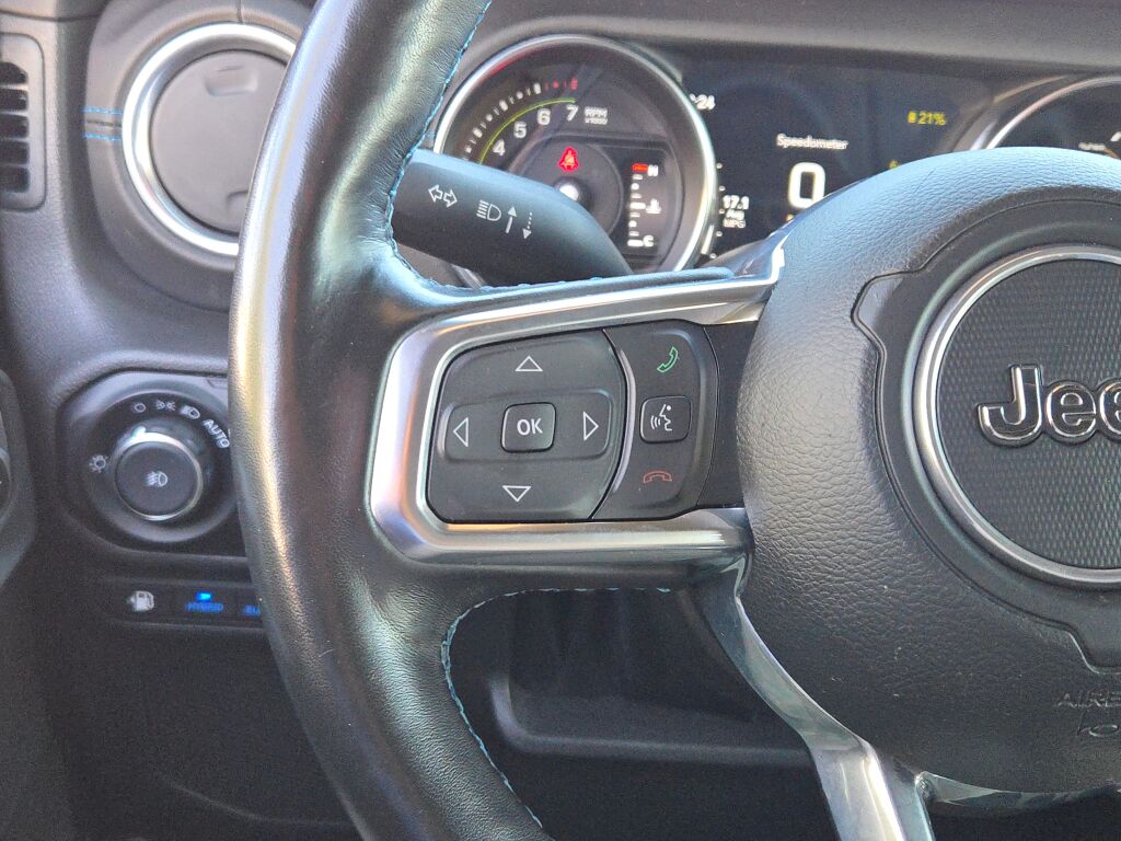 2023 Jeep Wrangler Rubicon 4xe photo 30