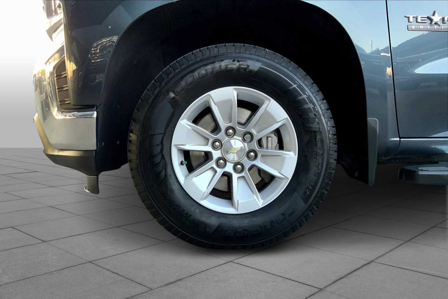 2020 Chevrolet Silverado 1500 LT photo 10