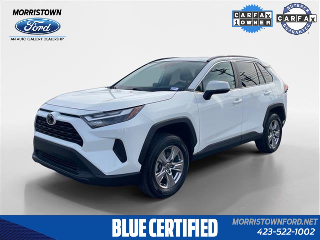 2023 Toyota RAV4 XLE's photo