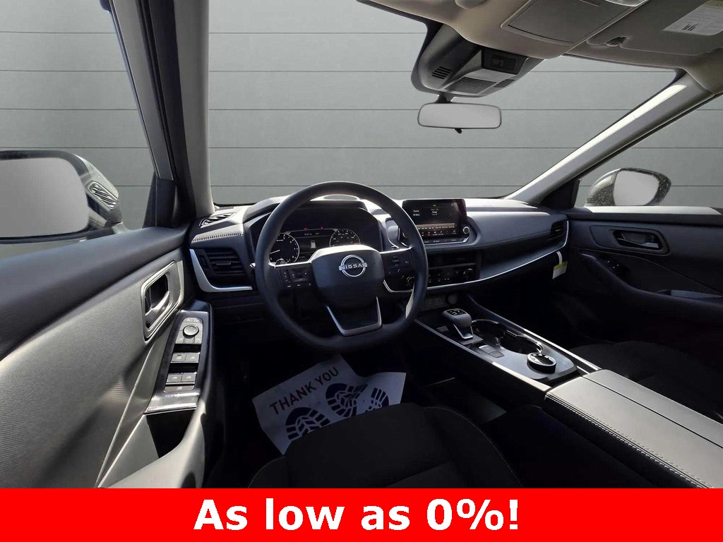 2025 Nissan Rogue S photo 13