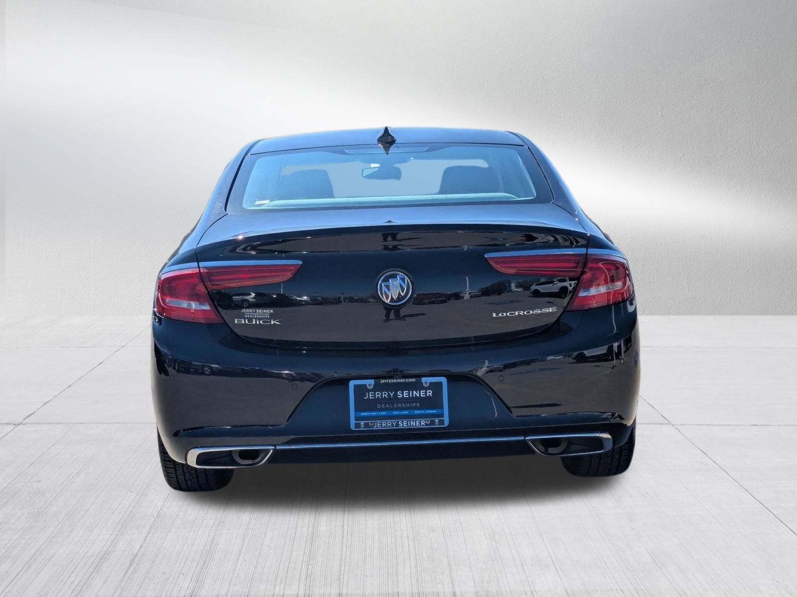 2017 Buick LaCrosse Essence photo 3