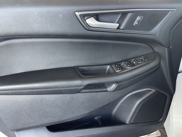 2020 Ford Edge SE photo 10