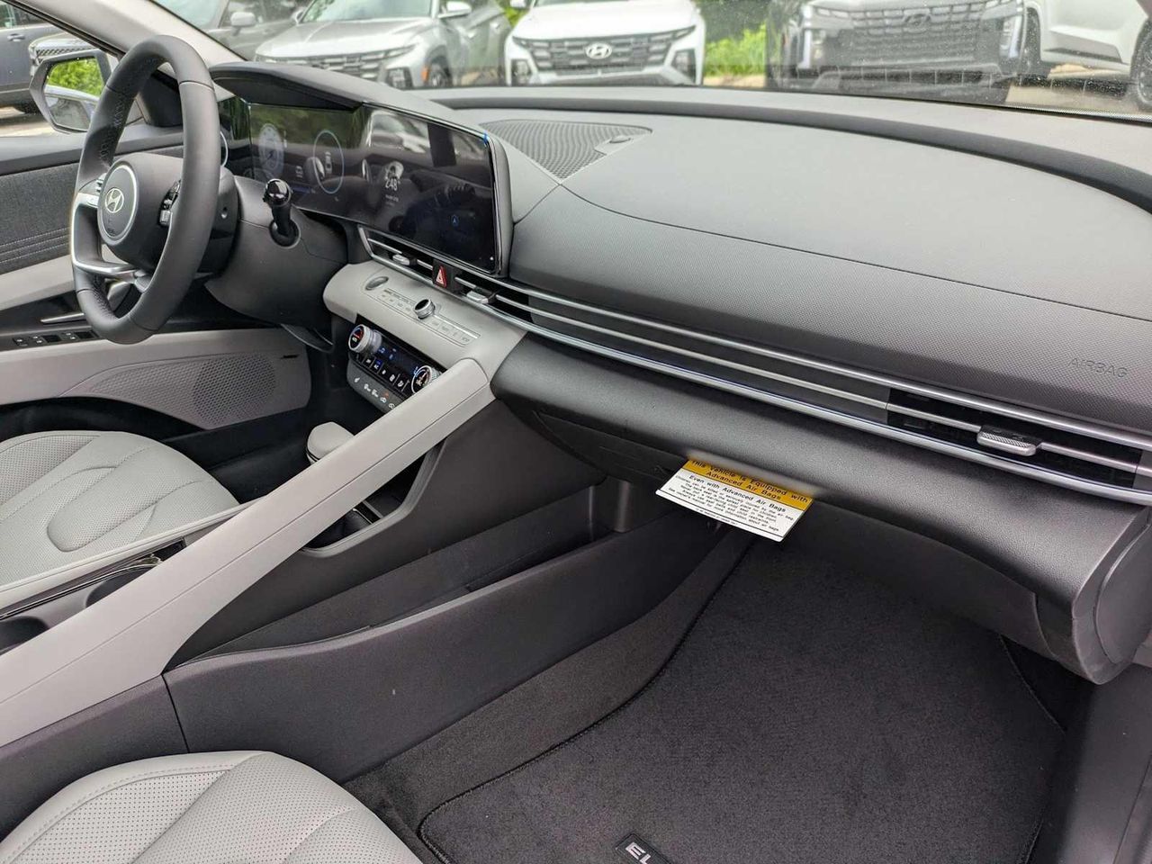 2025 Hyundai Elantra Limited photo 20