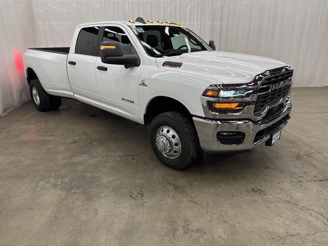 2026 RAM Ram 3500 Pickup Big Horn's photo