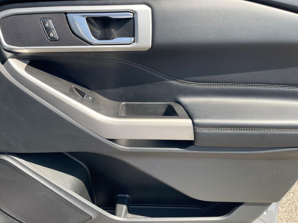 2022 Ford Explorer XLT photo 24