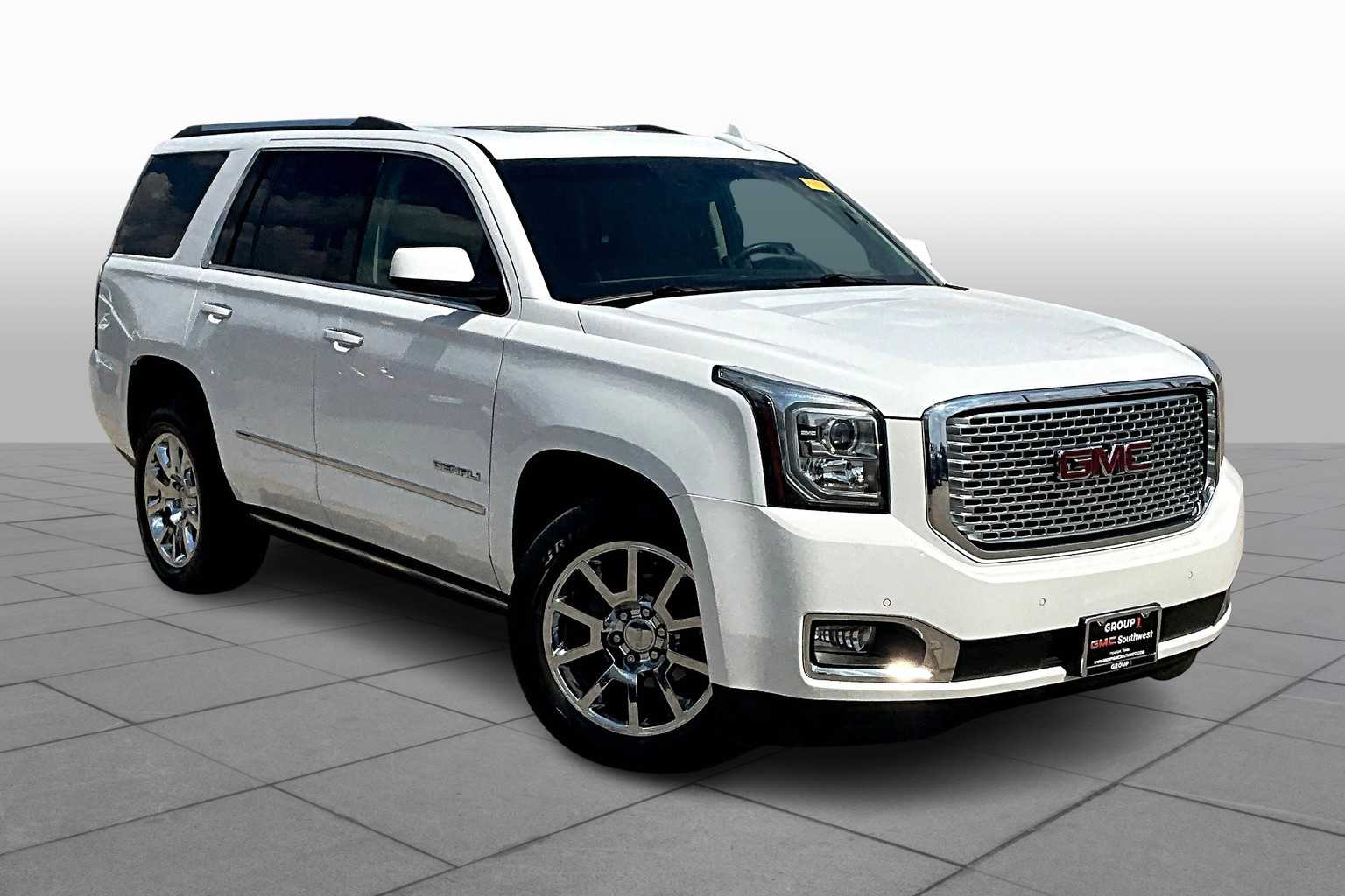 2017 Gmc Yukon Denali photo 2