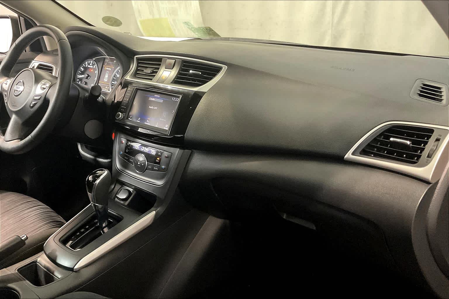2019 Nissan Sentra SV photo 13