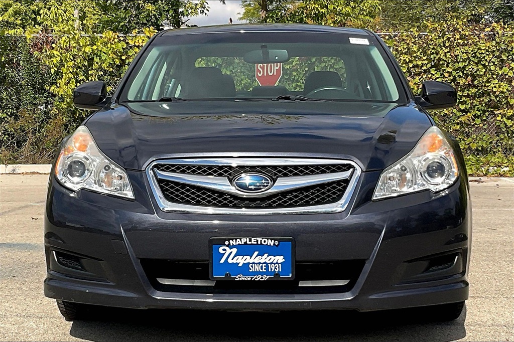 2010 Subaru Legacy 2.5i photo 2