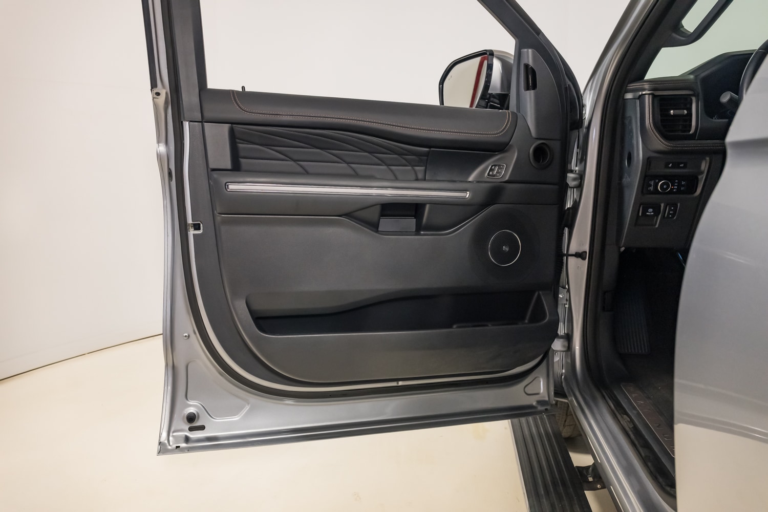 2024 Ford Expedition Platinum photo 15