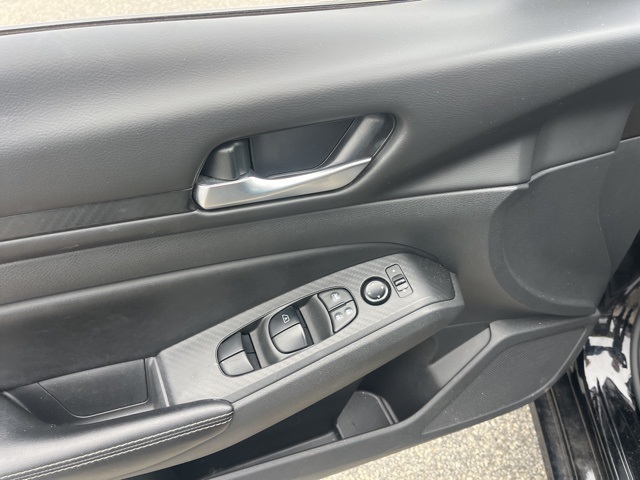 2024 Nissan Altima 2.5 SV photo 3