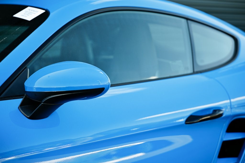 2025 Porsche Cayman photo 13