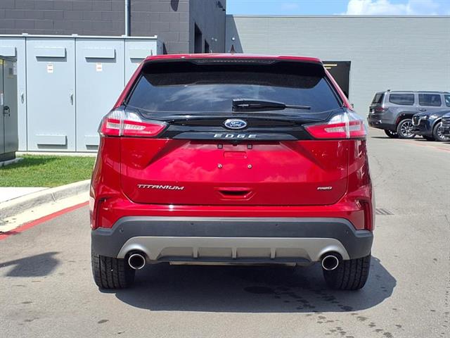 2024 Ford Edge Titanium photo 22