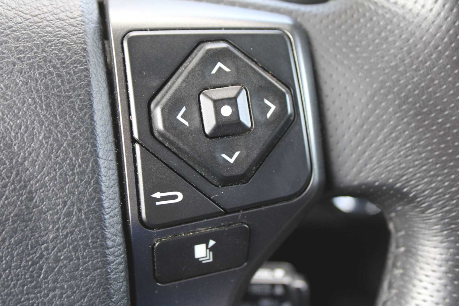 2019 Toyota Tacoma TRD Sport photo 34